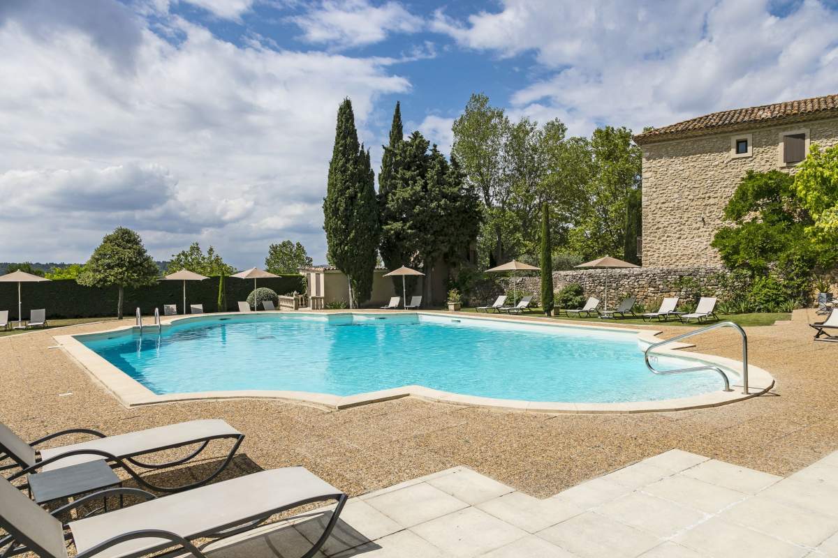 Piscine du Mas de Guilles, Hôtel de Charme à Lourmarin dans le Luberon