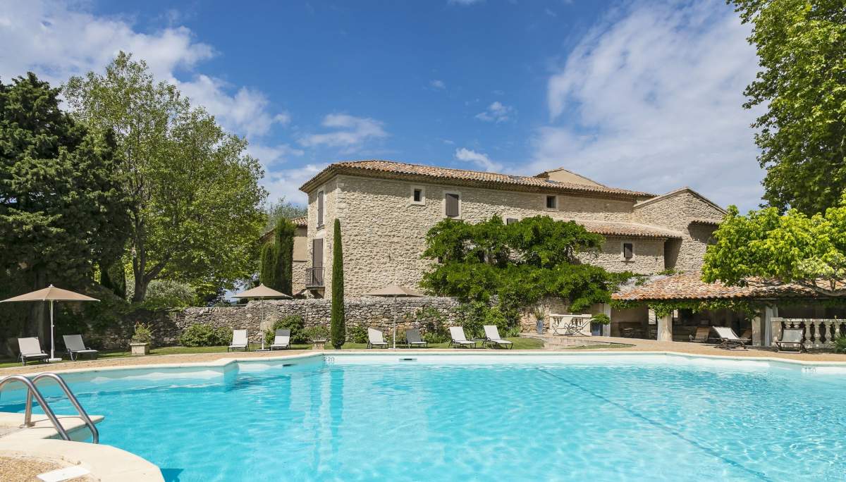 Piscine du Mas de Guilles, Hôtel de Charme à Lourmarin dans le Luberon